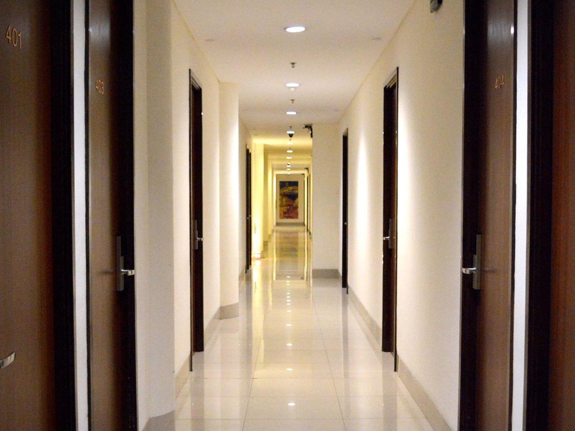 Hotel Dprimahotel 2*